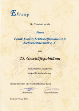 Ehrung für Frank Kettritz Schüsselfunddienst und Sicherheitstechnik für 25. Geschäftsjubiläum